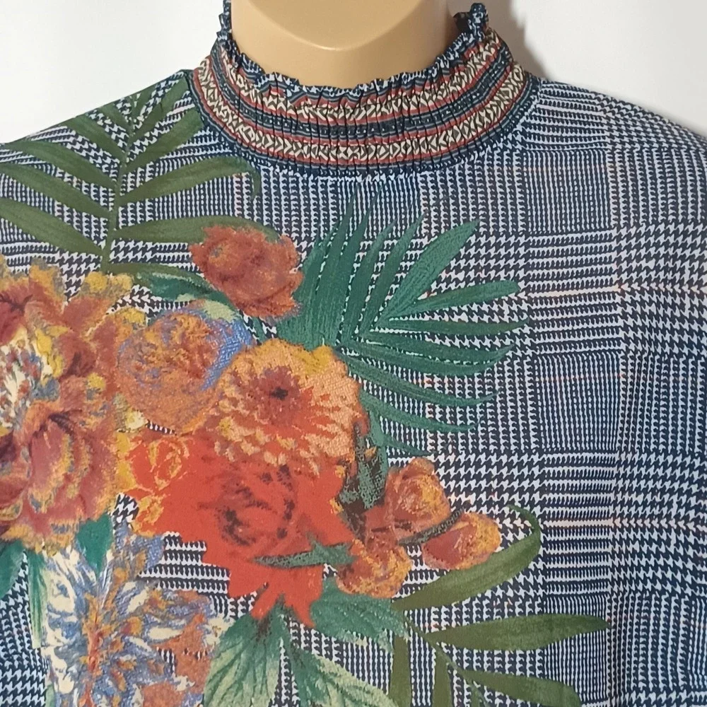 The Madison Collection lightweight polyester